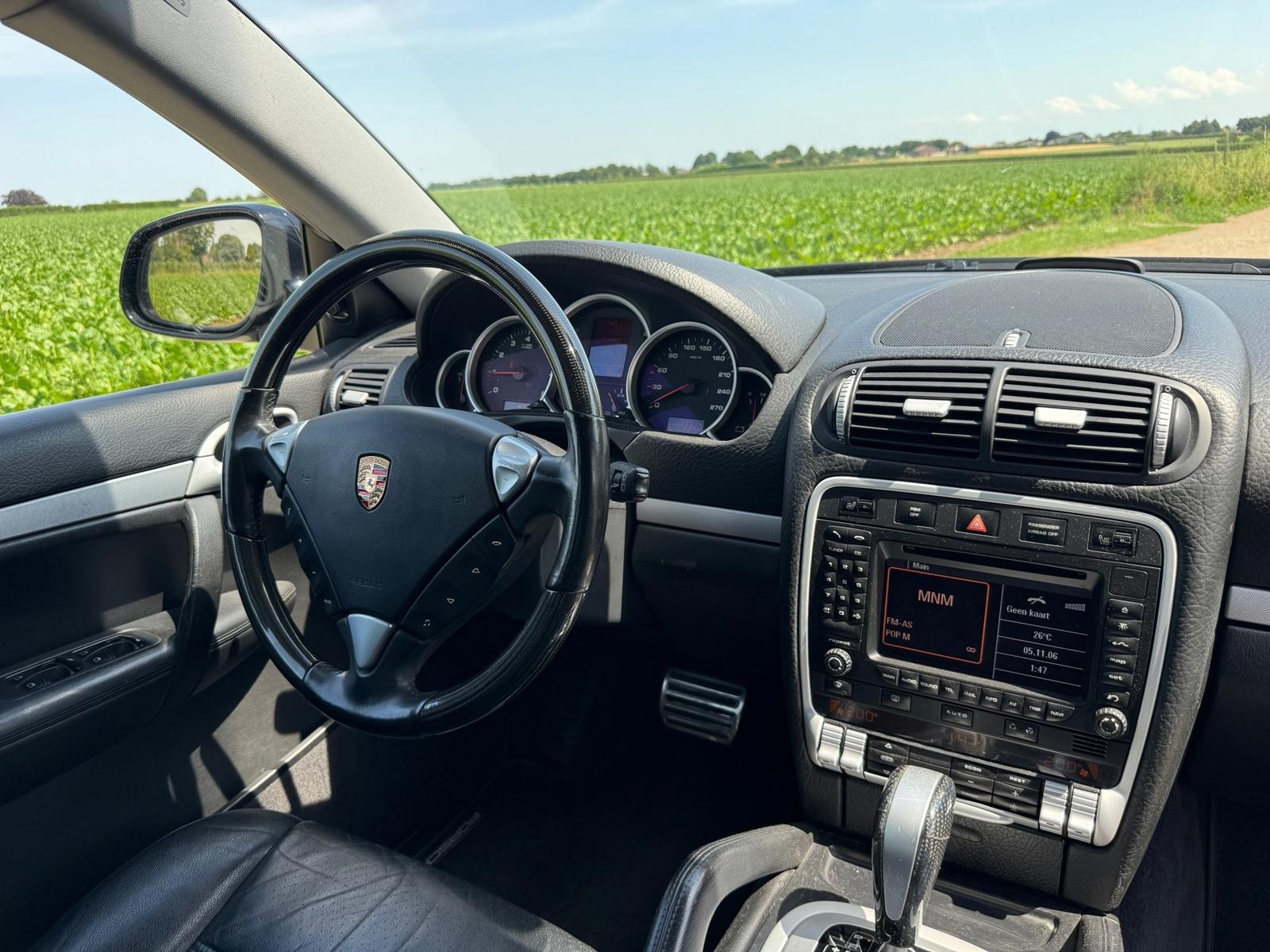 Porsche Cayenne, foto 16 van 24