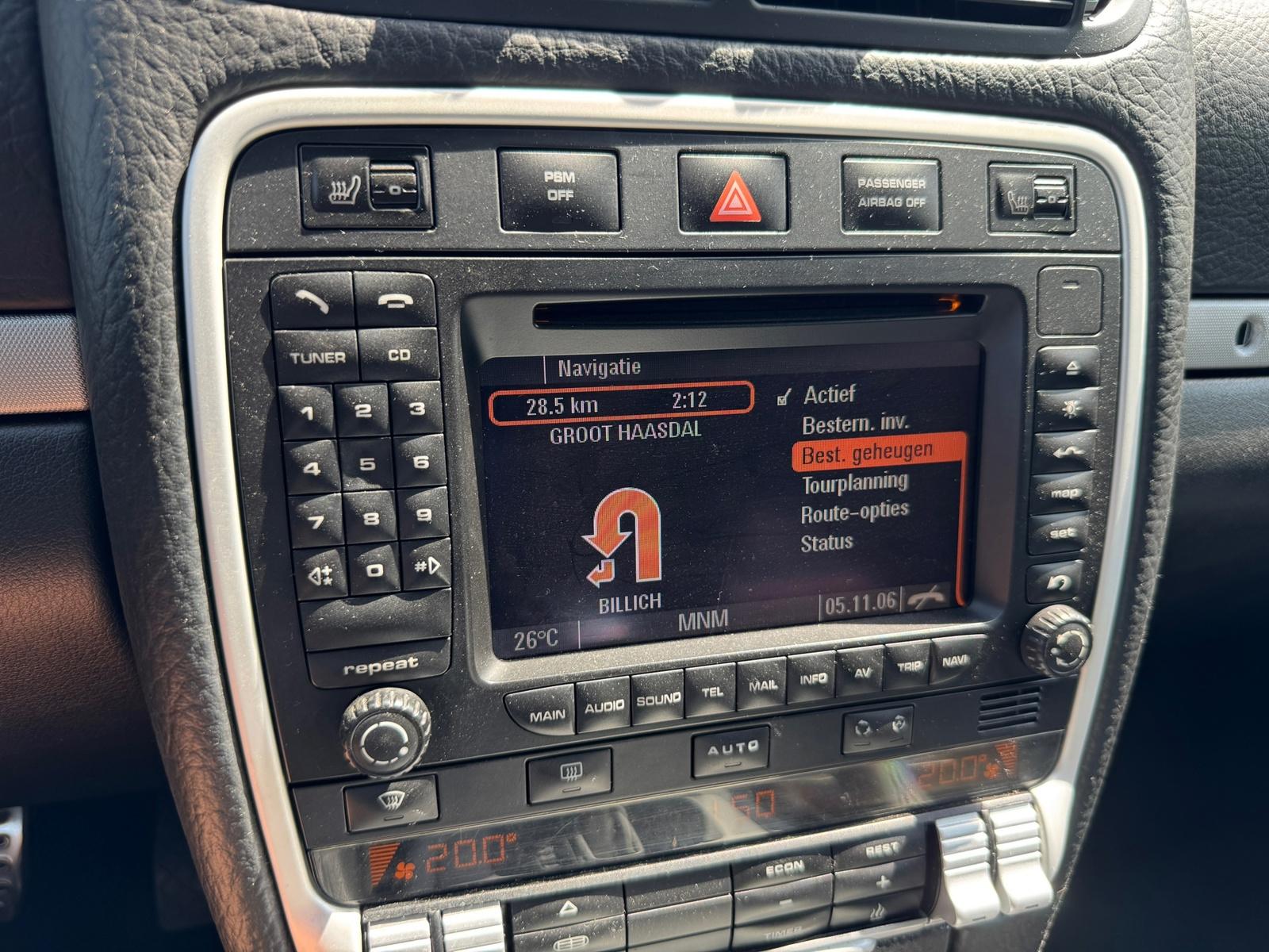 Porsche Cayenne, foto 21 van 24