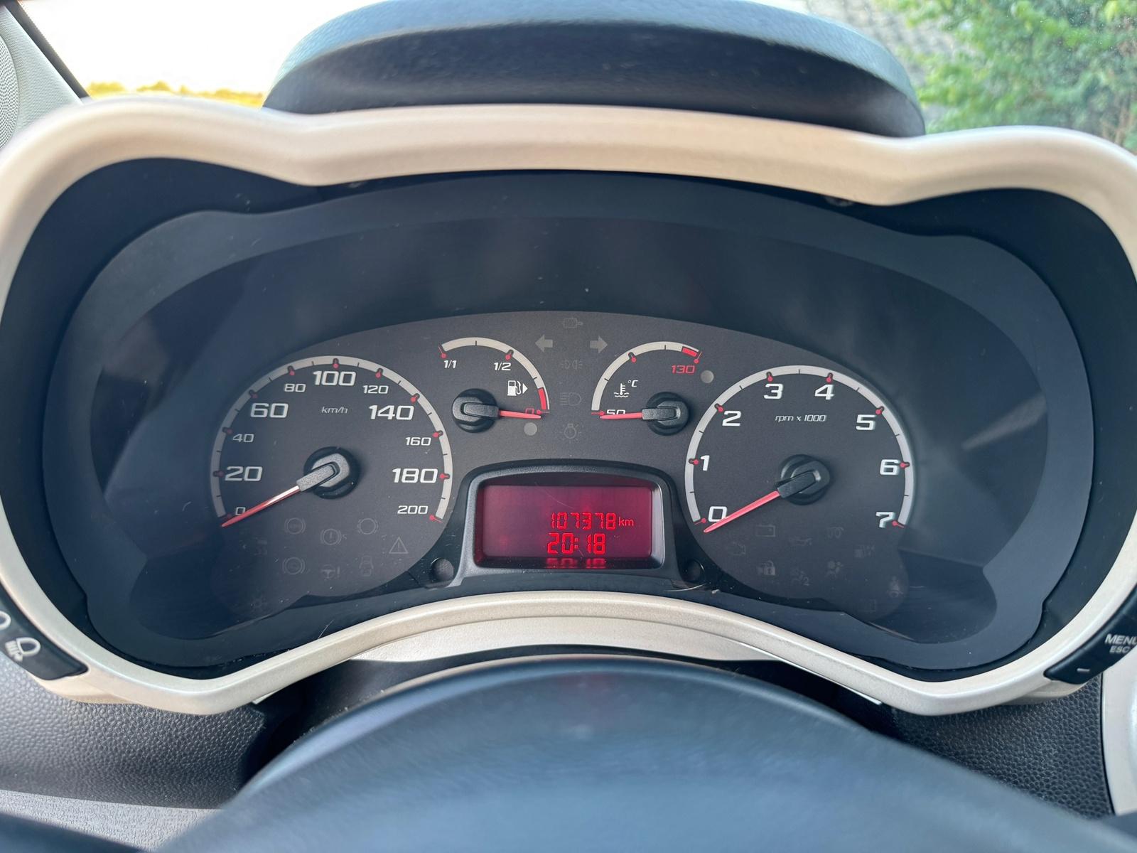 Ford Ka, foto 8 van 14