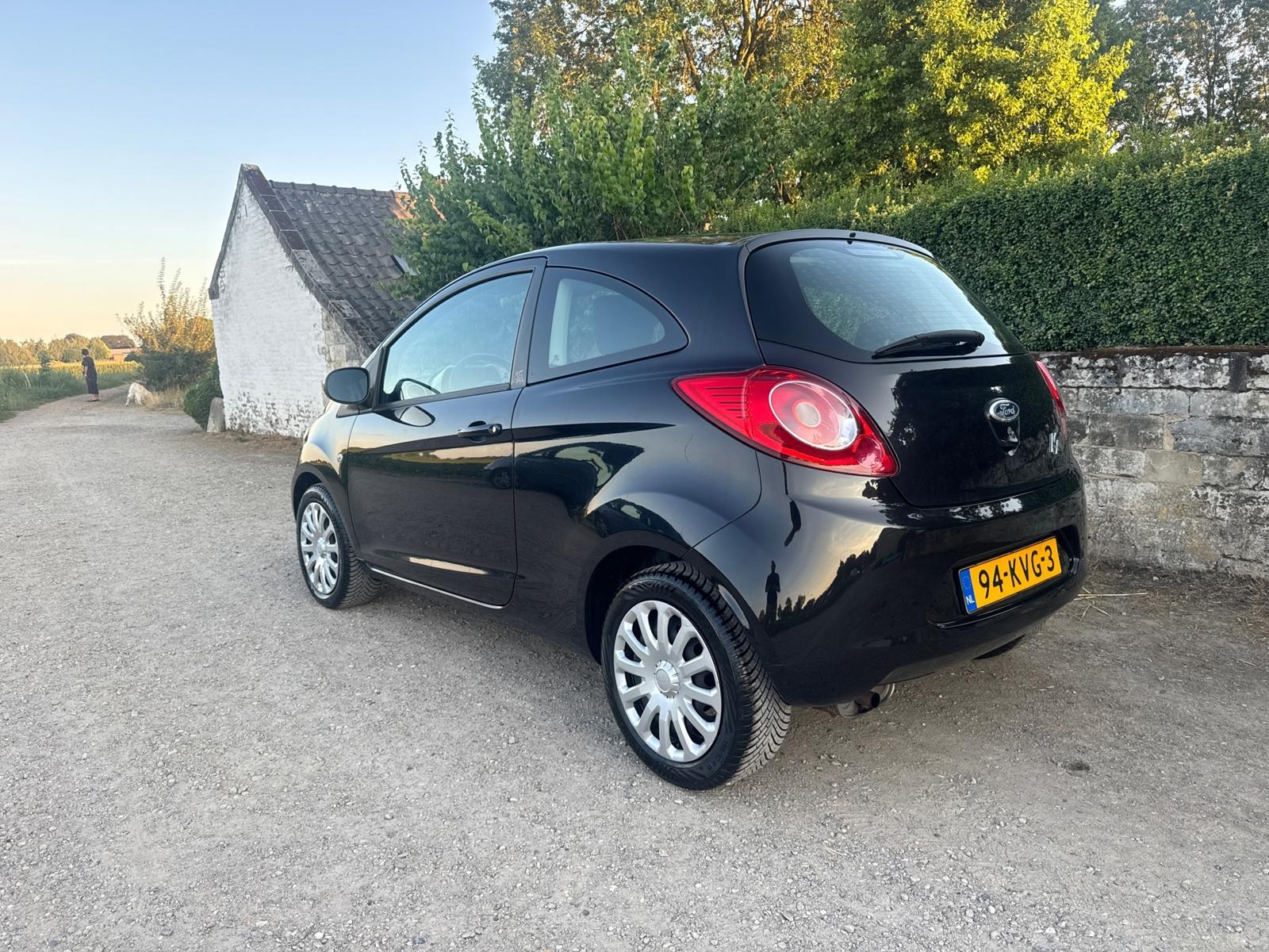 Ford Ka, foto 2 van 14