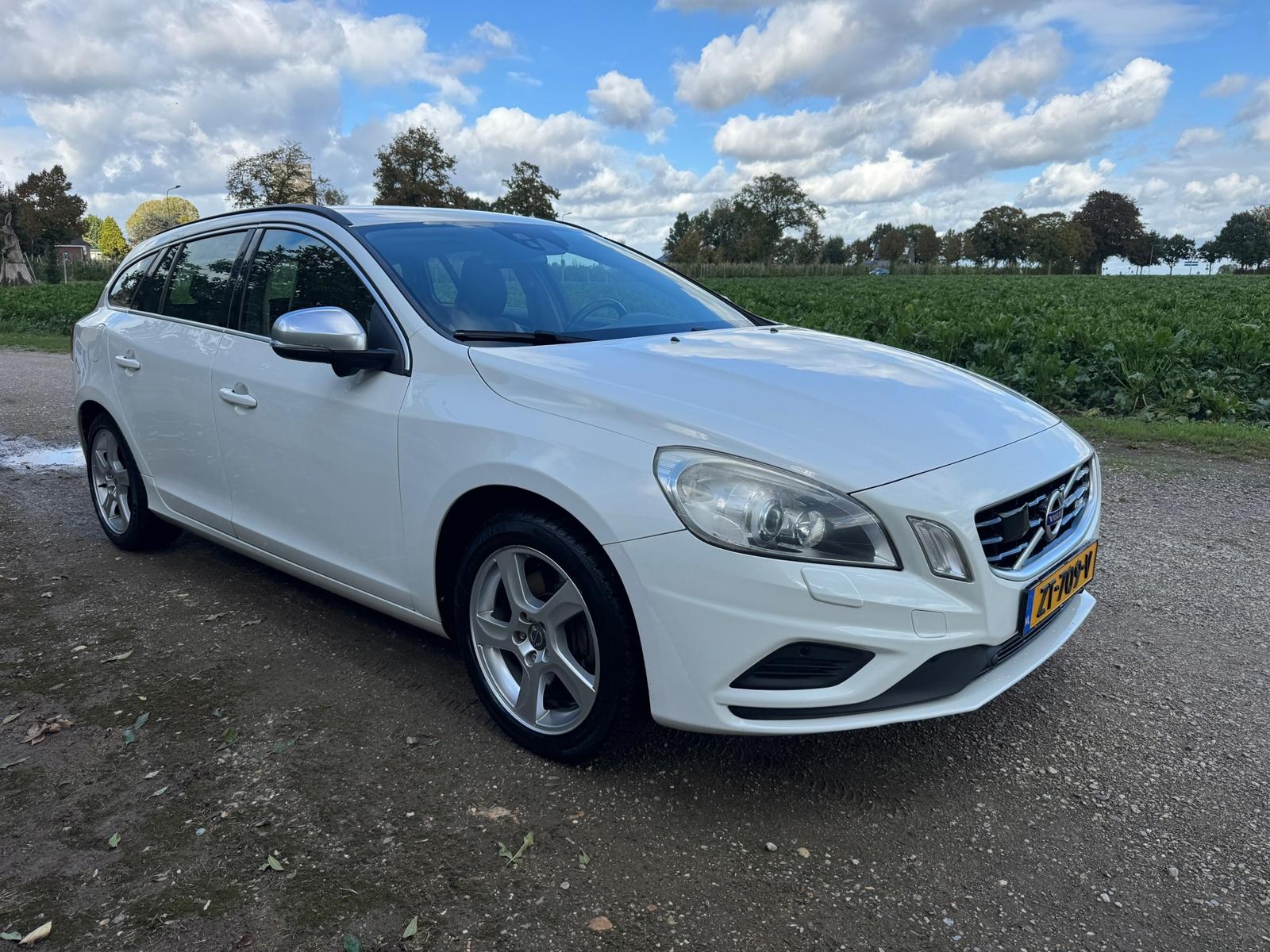 Volvo V60, foto 4 van 16