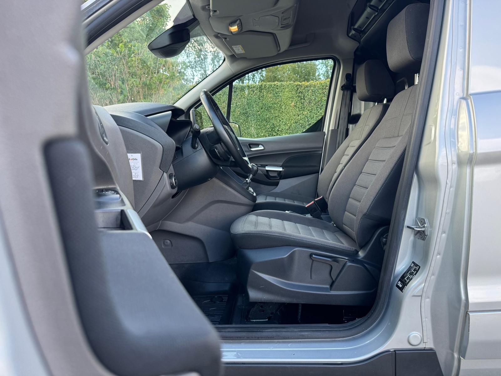 Ford Transit Connect, foto 7 van 19