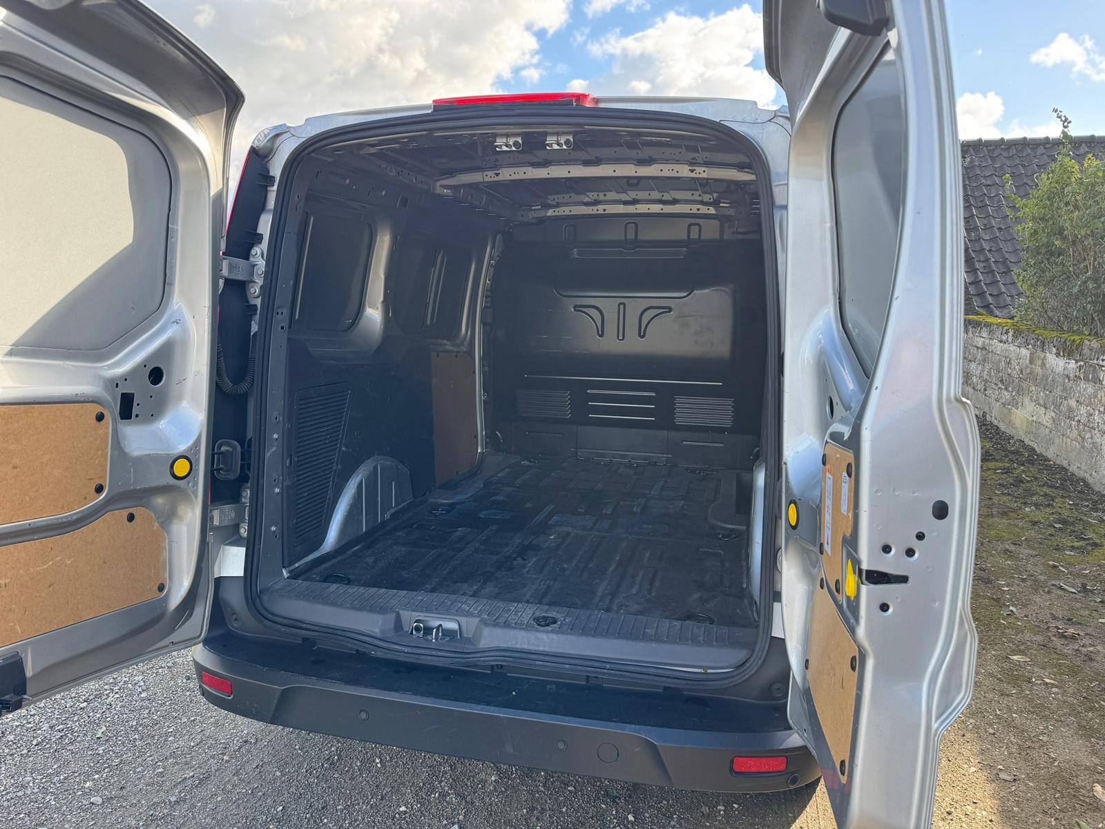 Ford Transit Connect, foto 13 van 19