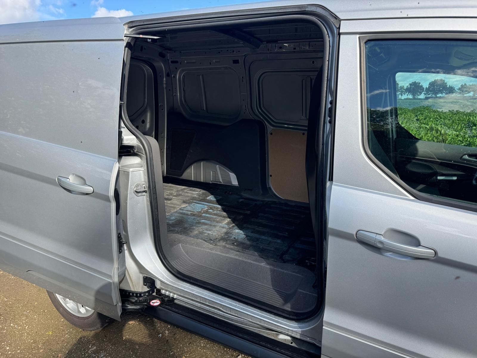 Ford Transit Connect, foto 14 van 19